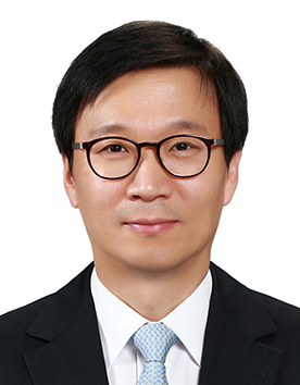 Executive Director Seung Suk Choi